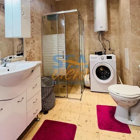 Lägenhetshotell Sea View Iglika 2*